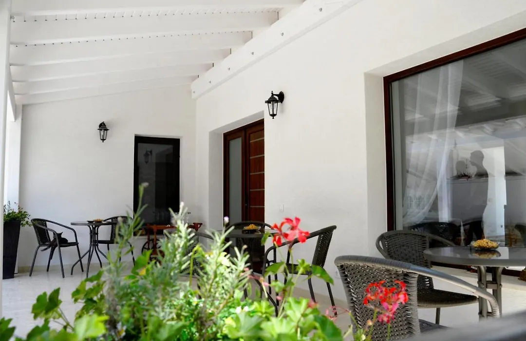 Casa Mora-1